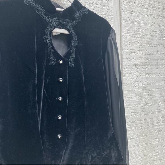 Black VELVET Blouse, Vintage, Sheer Statement Sleeves 90s Goth Prairie Medium - Picture 2 of 8